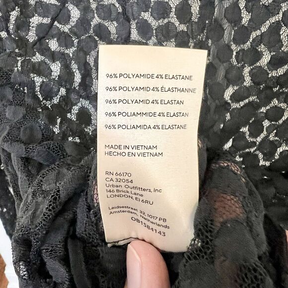 Free People Women’s Size Medium Polka Dot Sheer Veronica Top Black Lace V-neck - Picture 8 of 9